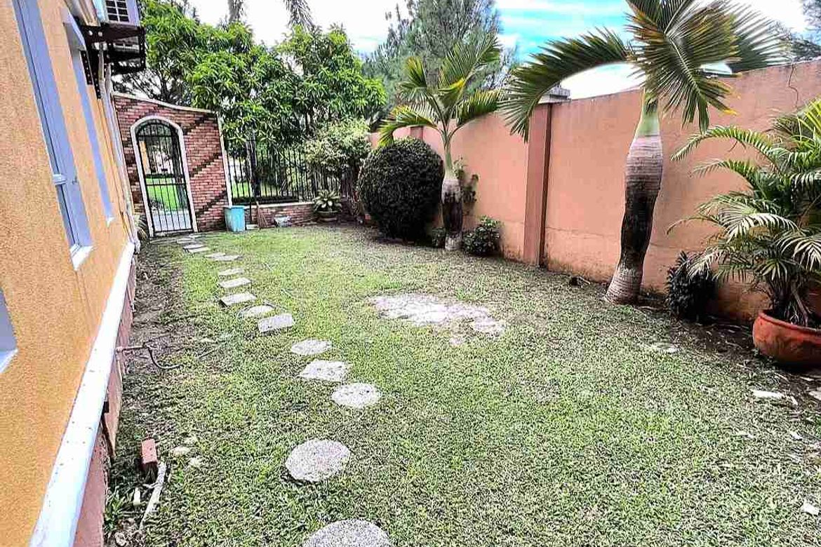 3 Bedroom House for Sale in Poblacion, Muntinlupa, Metro Manila – photo 2