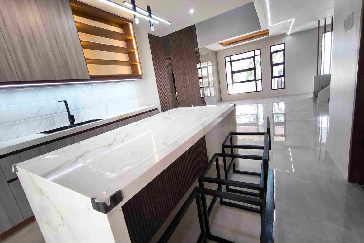 3 Bedroom House for Sale in Poblacion, Muntinlupa, Metro Manila – photo 7