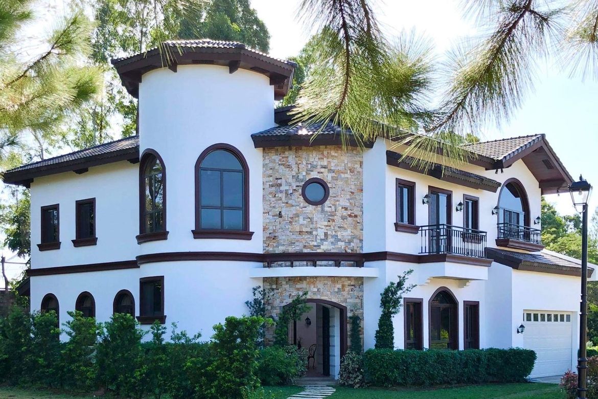 3 Bedroom House for Sale in Portofino Heights, Almanza Dos, Las Piñas, Metro Manila