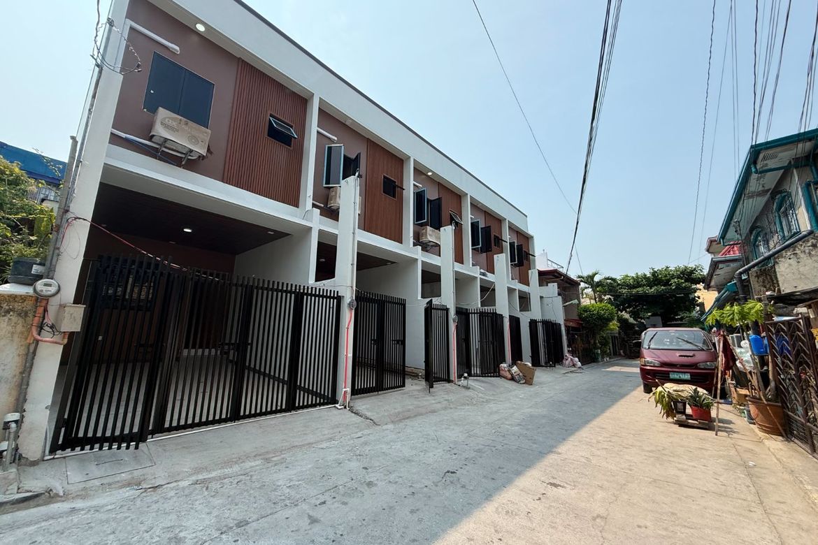 3 Bedroom House for Sale in Pulang Lupa Dos, Las Piñas, Metro Manila – photo 3