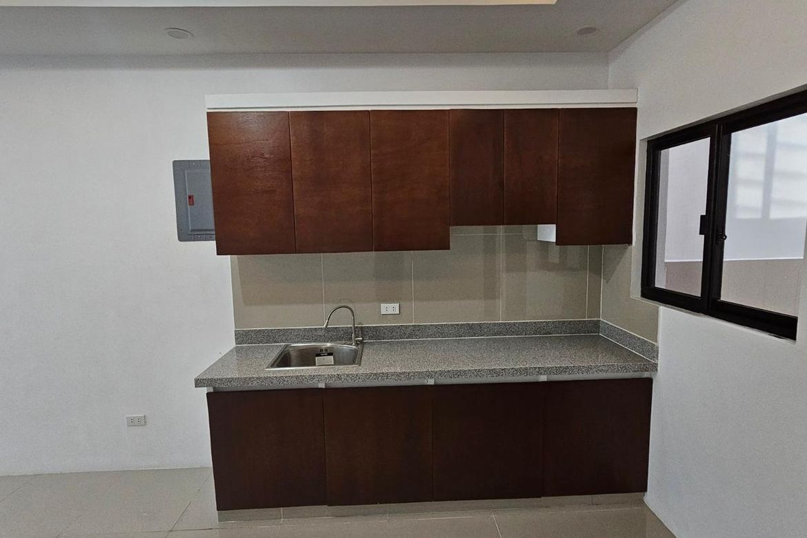 3 Bedroom House for Sale in Pulang Lupa Dos, Las Piñas, Metro Manila – photo 6
