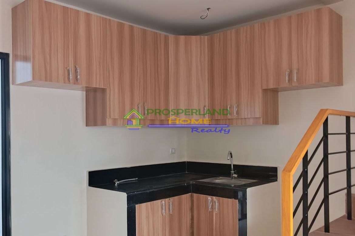 3 Bedroom House for Sale in Pulang Lupa Dos, Las Piñas, Metro Manila – photo 2