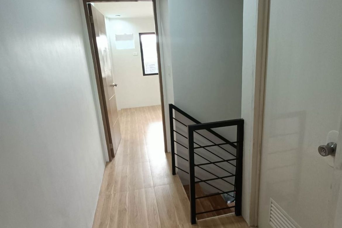 3 Bedroom House for Sale in Pulang Lupa Dos, Las Piñas, Metro Manila – photo 3
