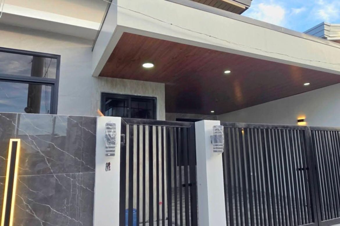 3 Bedroom House for Sale in Pulung Maragul, Angeles, Pampanga