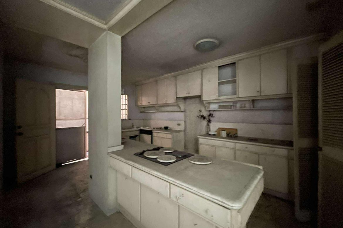 3 Bedroom House for Sale in Sacred Heart, Quezon City, Metro Manila near MRT-3 Kamuning – photo 2