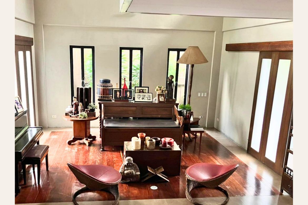 3 Bedroom House for Sale in Saint Ignatius, Quezon City, Metro Manila – photo 2