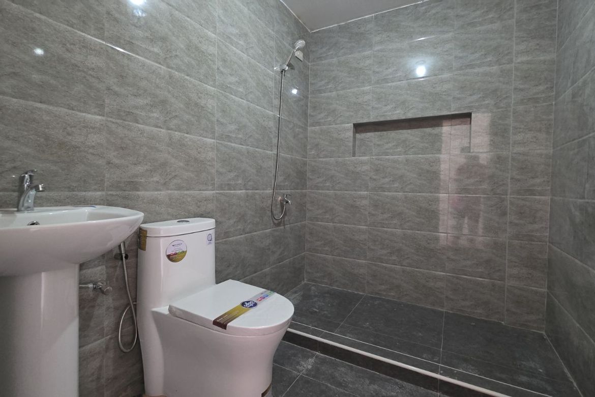 3 Bedroom House for Sale in San Bartolome, Quezon City, Metro Manila – photo 5