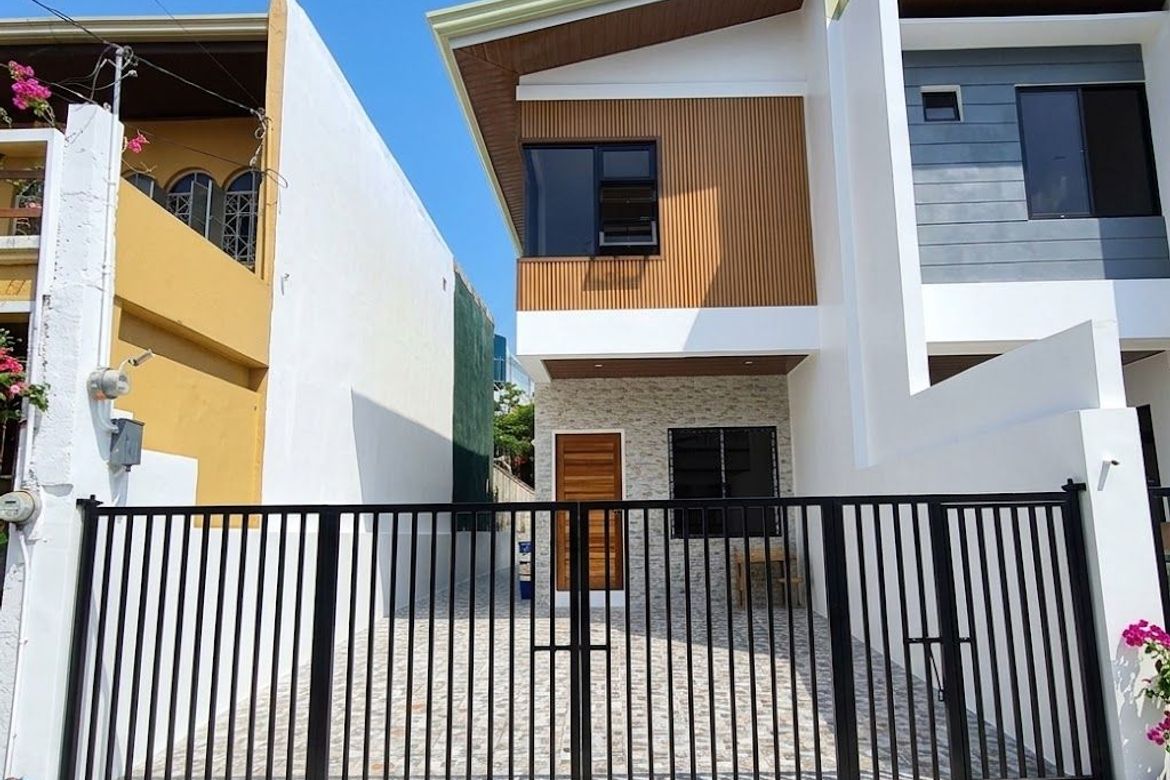 3 Bedroom House for Sale in San Isidro, Parañaque, Metro Manila