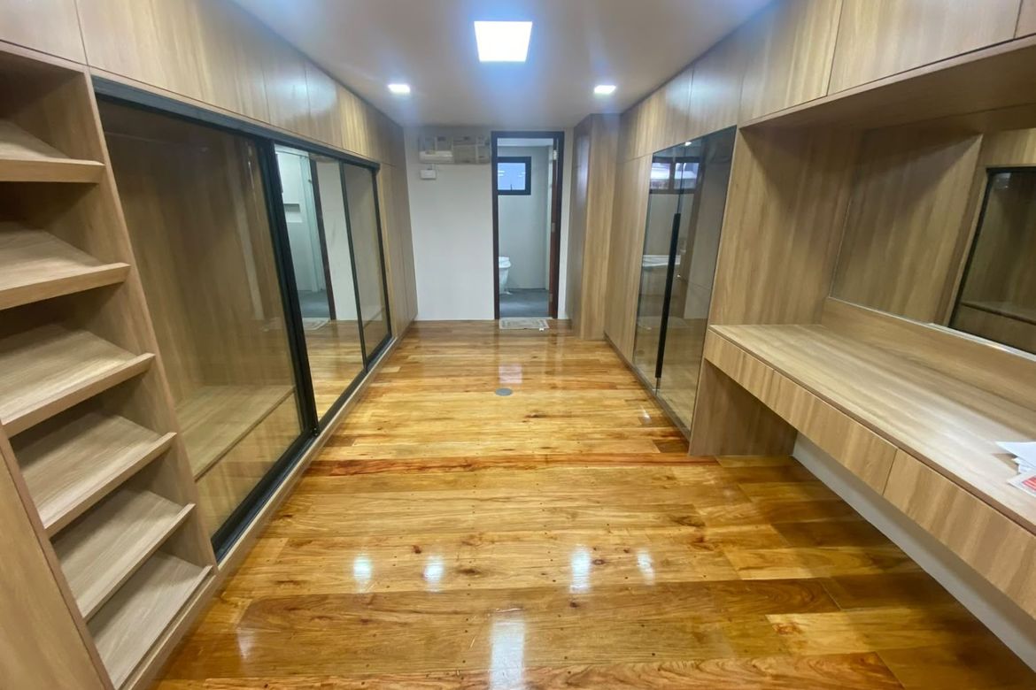 3 Bedroom House for Sale in San Lorenzo, Makati City near MRT-3 Ayala – photo 5