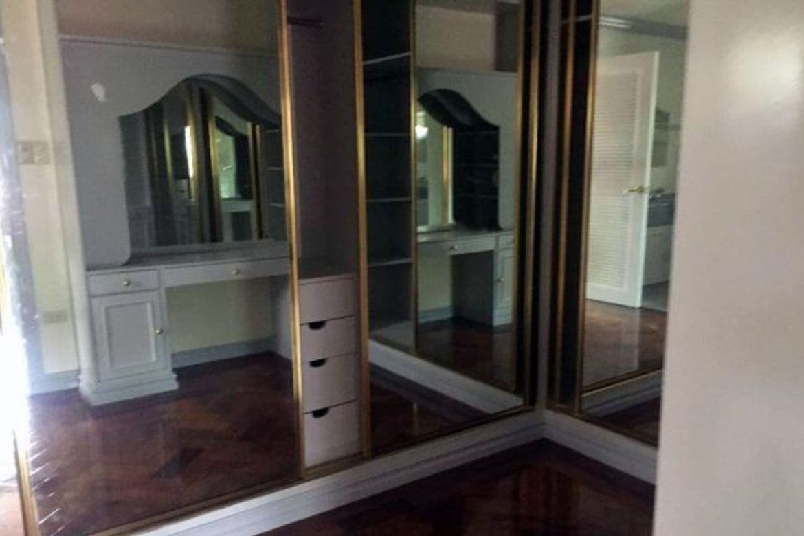 3 Bedroom House for Sale in San Lorenzo, Makati, Metro Manila near MRT-3 Ayala – photo 7