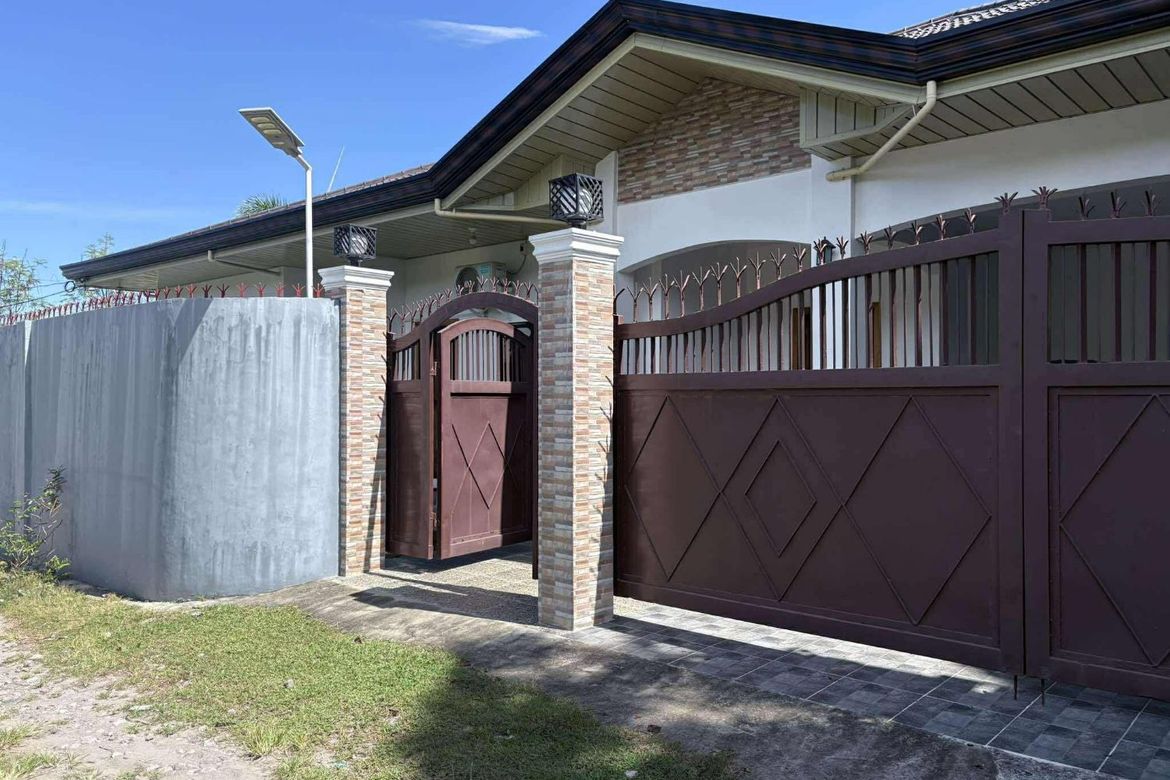 3 Bedroom House for Sale in San Miguel, Bacong, Negros Oriental