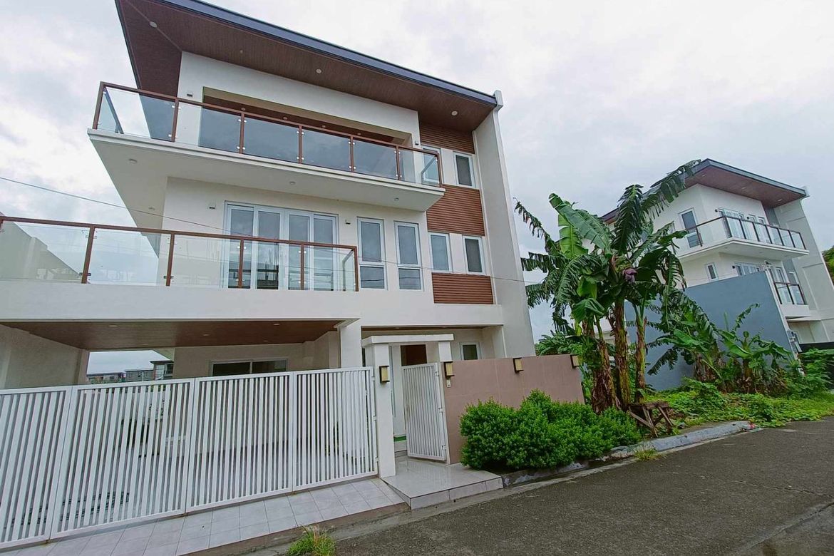 3 Bedroom House for Sale in San Miguel, Pasig, Metro Manila