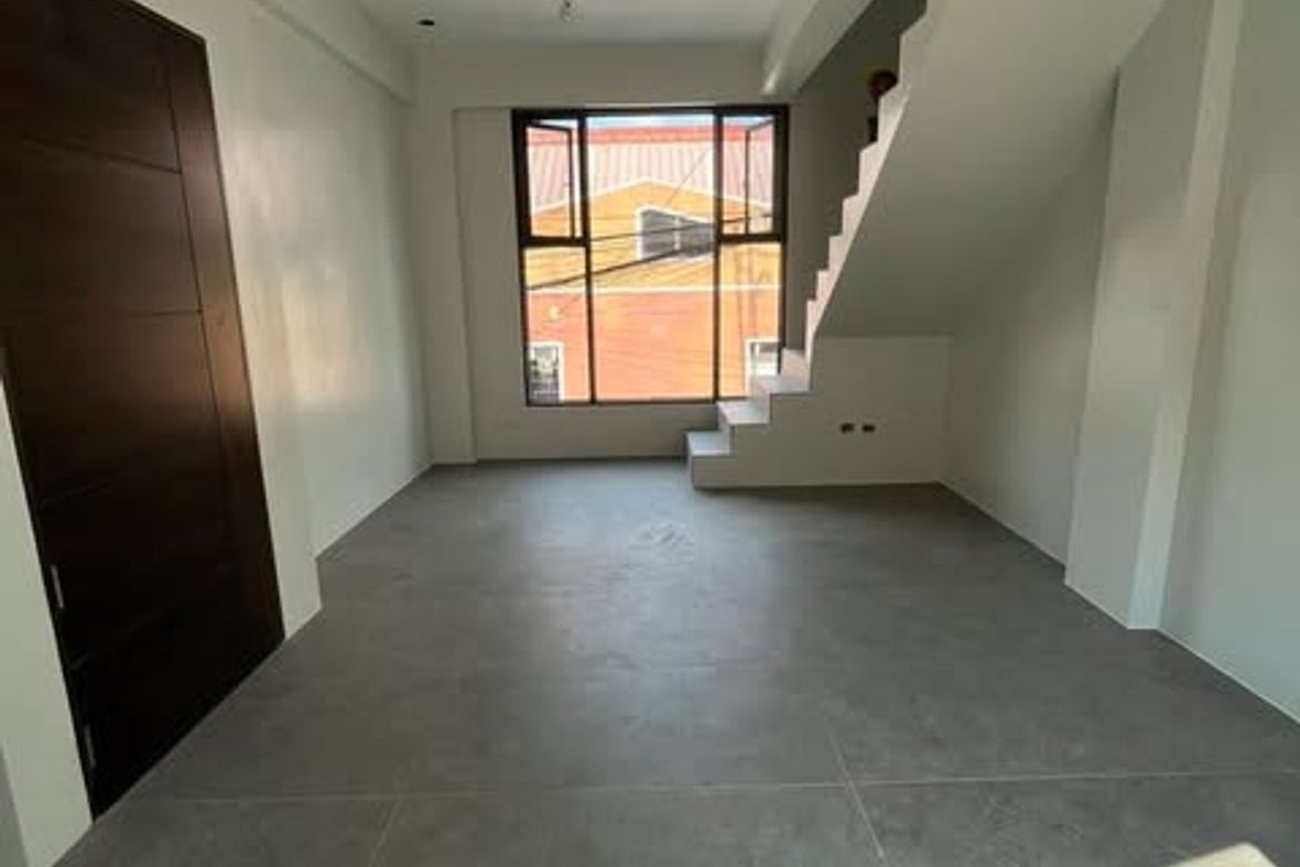 3 Bedroom House for Sale in San Nicolas, Pasig, Metro Manila – photo 2