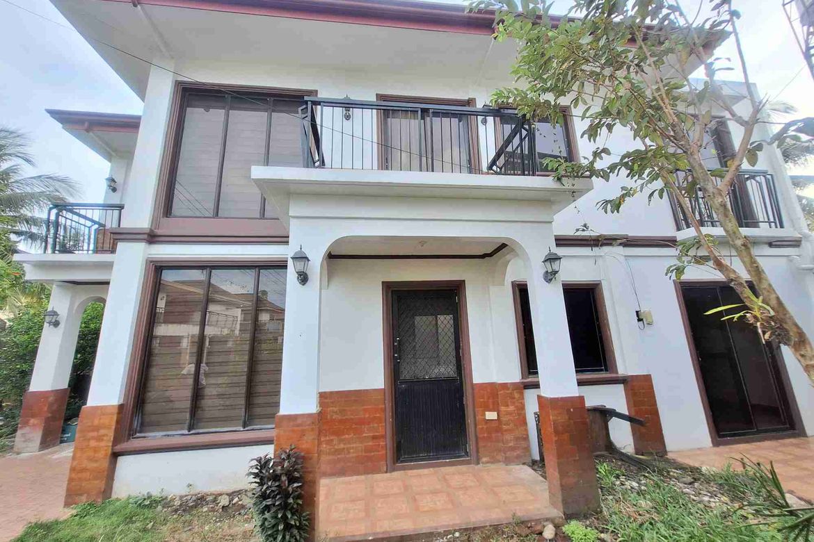 3 Bedroom House for Sale in Santa Cruz, Iloilo City, Iloilo – photo 2