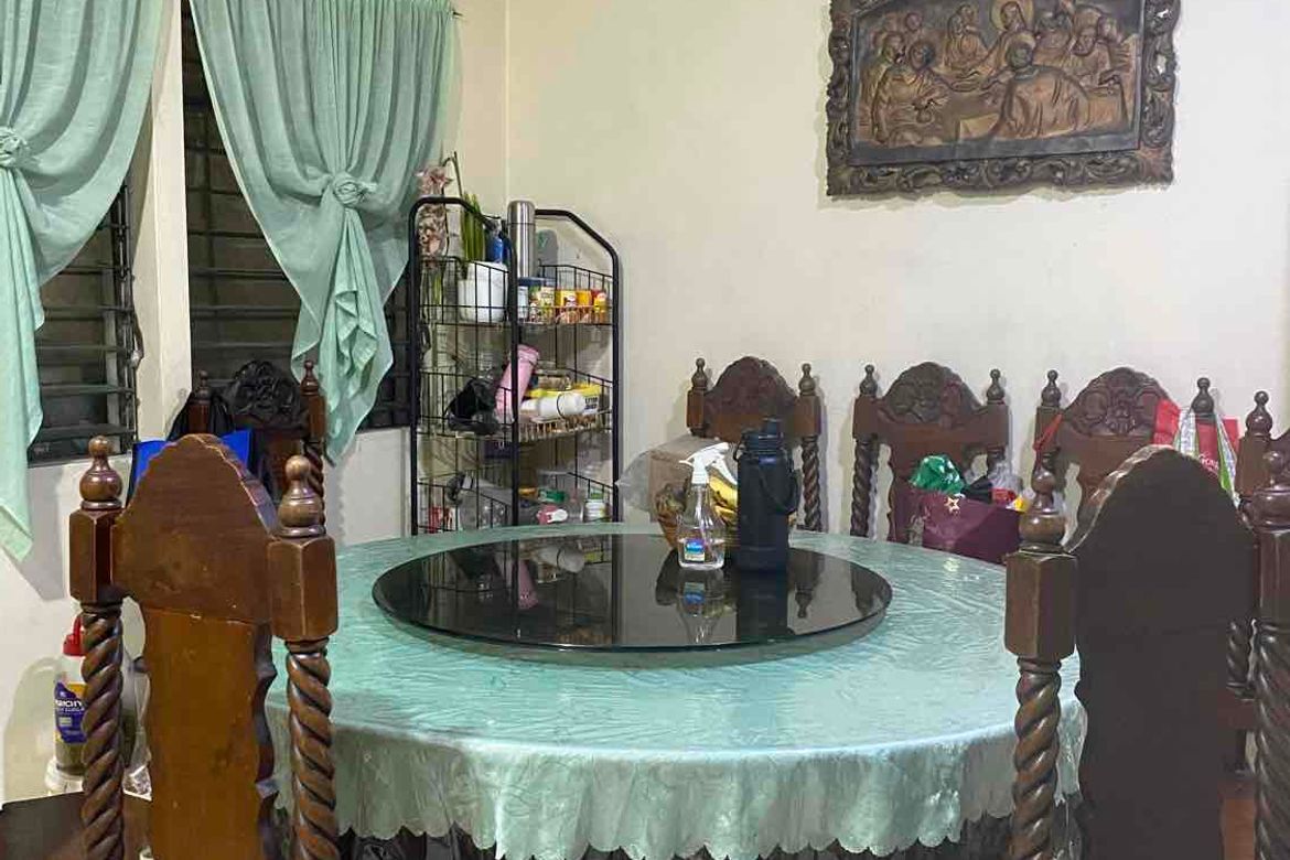 3 Bedroom House for Sale in Santo Cristo, Quezon City, Metro Manila near LRT-1 Roosevelt – photo 2