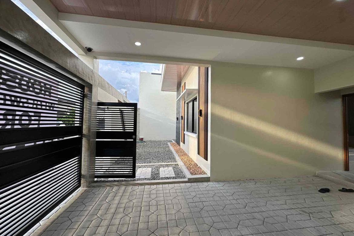 3 Bedroom House for Sale in Santo Domingo, Angeles, Pampanga – photo 3