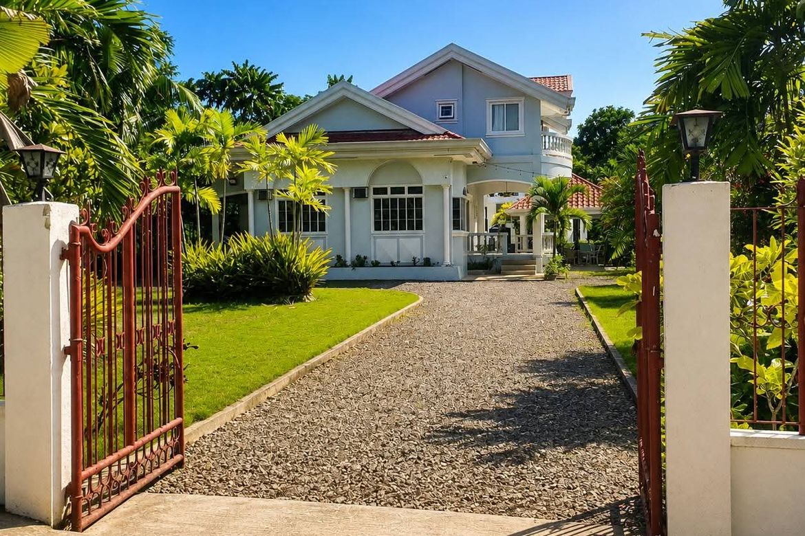 3 Bedroom House for Sale in Songculan, Dauis, Bohol