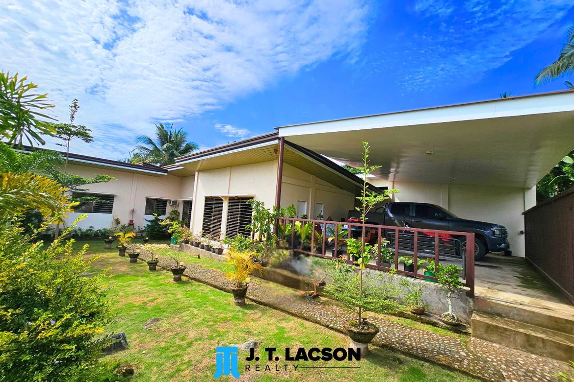 3 Bedroom House for Sale in South Poblacion, Valencia, Negros Oriental