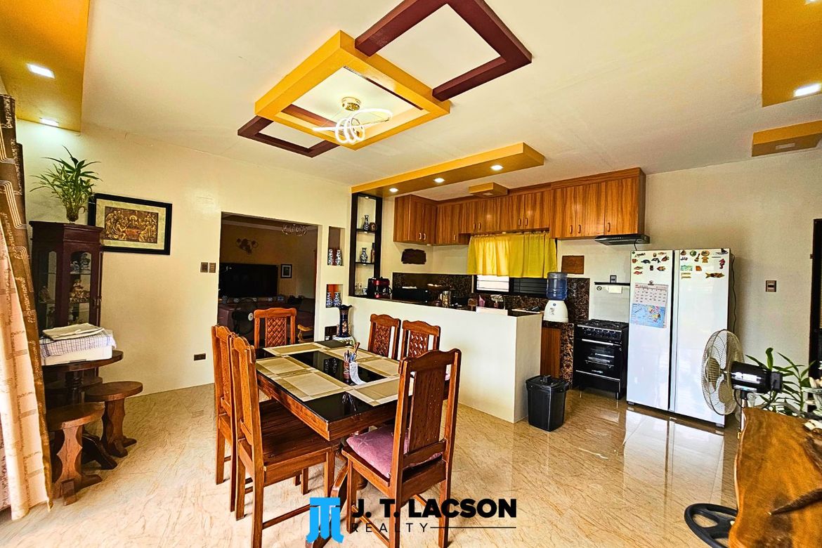 3 Bedroom House for Sale in South Poblacion, Valencia, Negros Oriental – photo 4