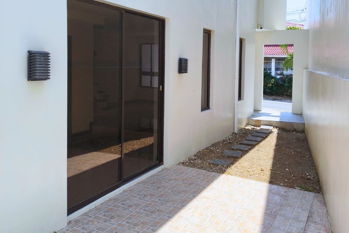 3 Bedroom House for Sale in Talon Kuatro, Las Piñas, Metro Manila – photo 3