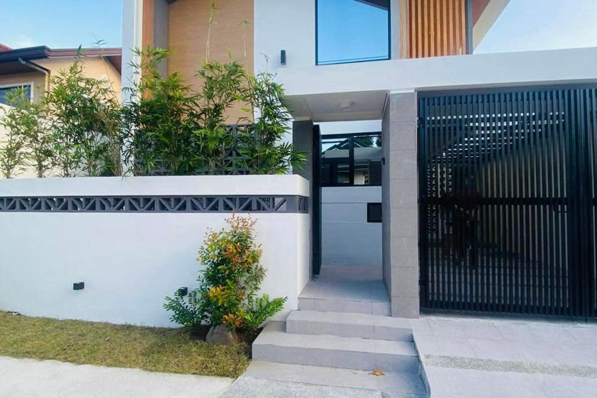 3 Bedroom House for Sale in Telabastagan, San Fernando, Pampanga