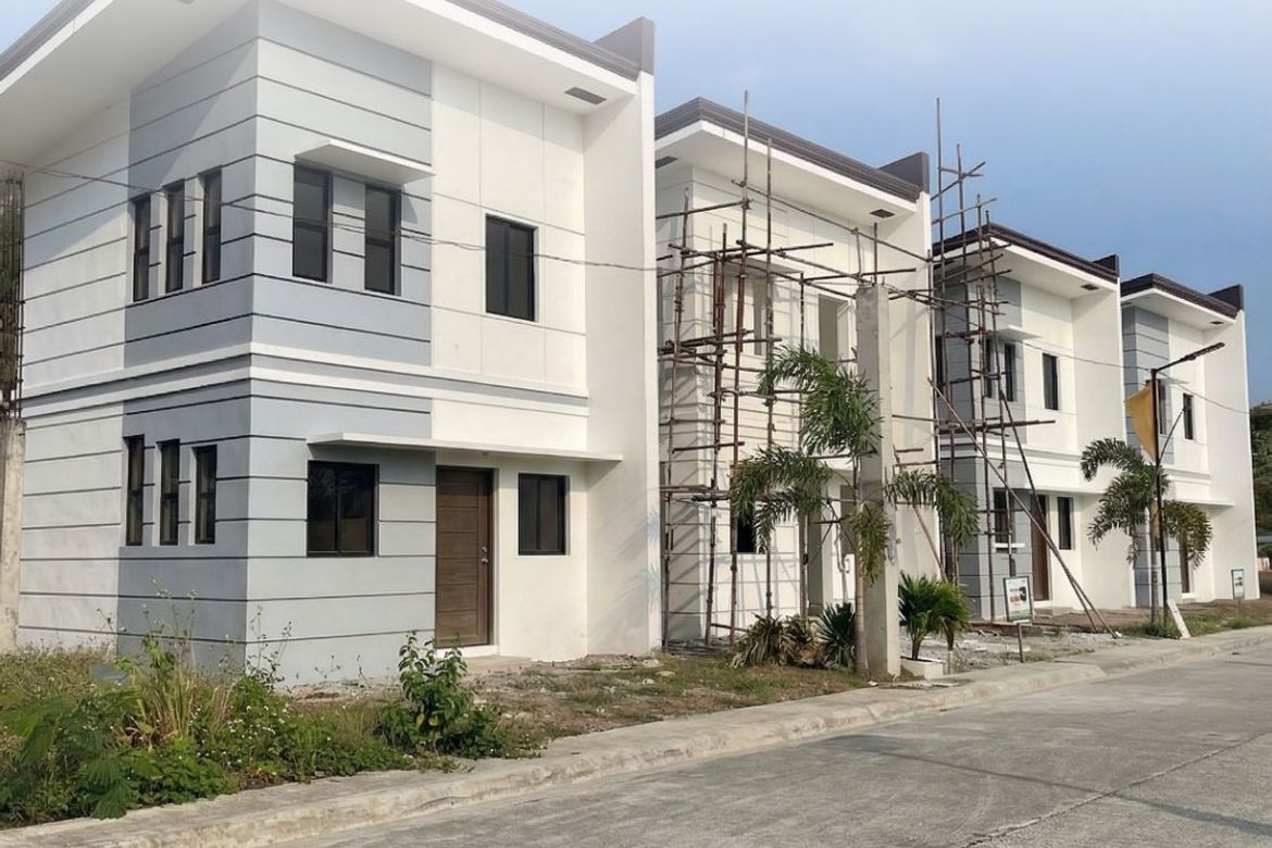 3 Bedroom House for Sale in The Meadow Residences, San Vicente, San Pedro, Laguna – photo 2
