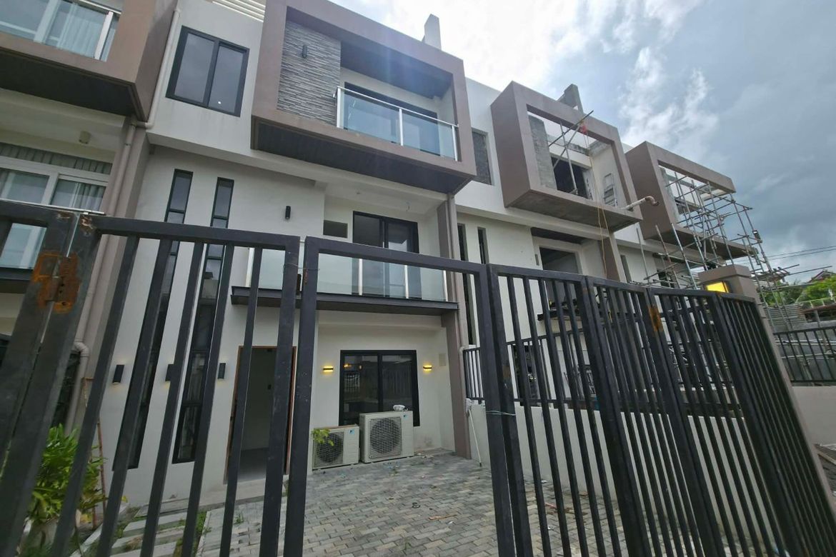 3 Bedroom House for Sale in Tisa, Cebu City, Cebu
