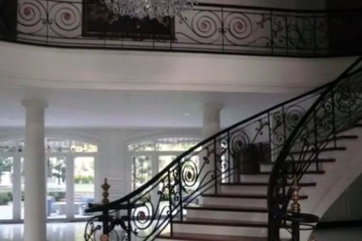 3 Bedroom House for Sale in Urdaneta Village, Bangkal, Makati, Metro Manila near MRT-3 Magallanes – photo 4