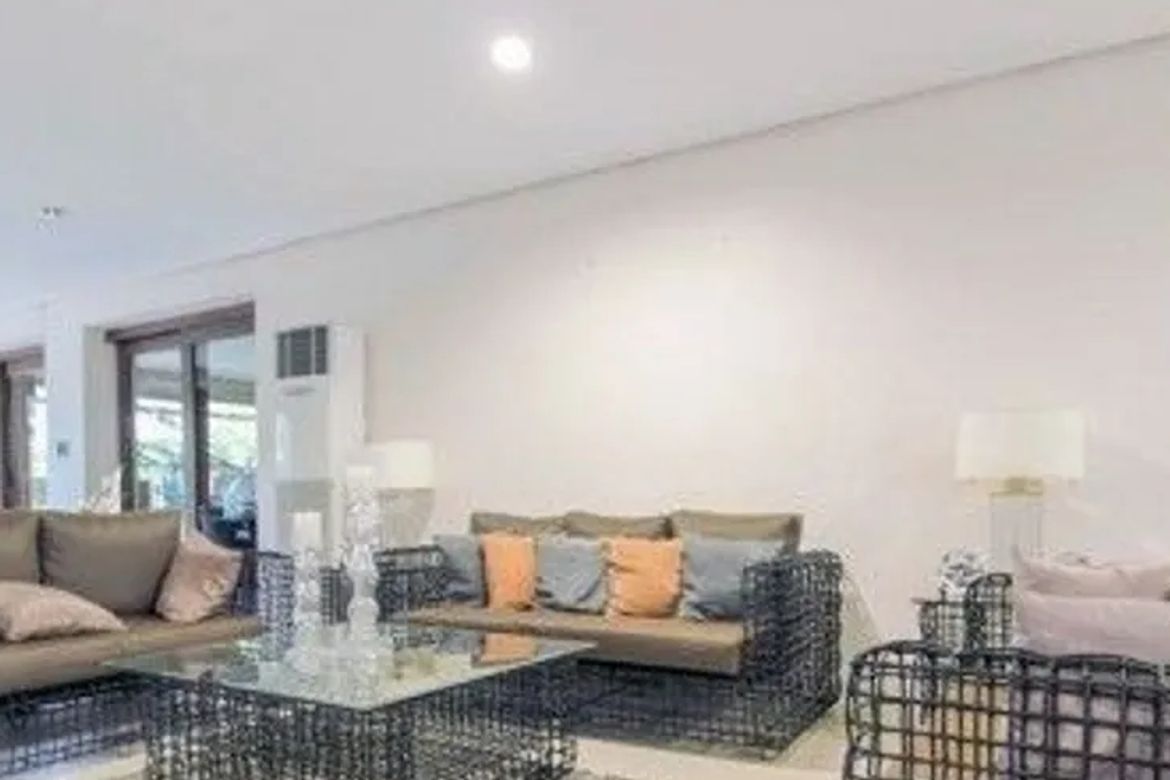 3 Bedroom House for Sale in Urdaneta Village, Bangkal, Makati, Metro Manila near MRT-3 Magallanes – photo 3