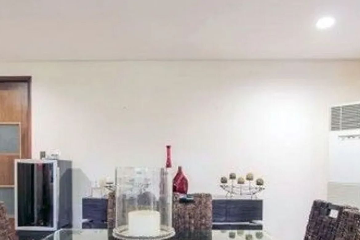 3 Bedroom House for Sale in Urdaneta Village, Bangkal, Makati, Metro Manila near MRT-3 Magallanes – photo 4
