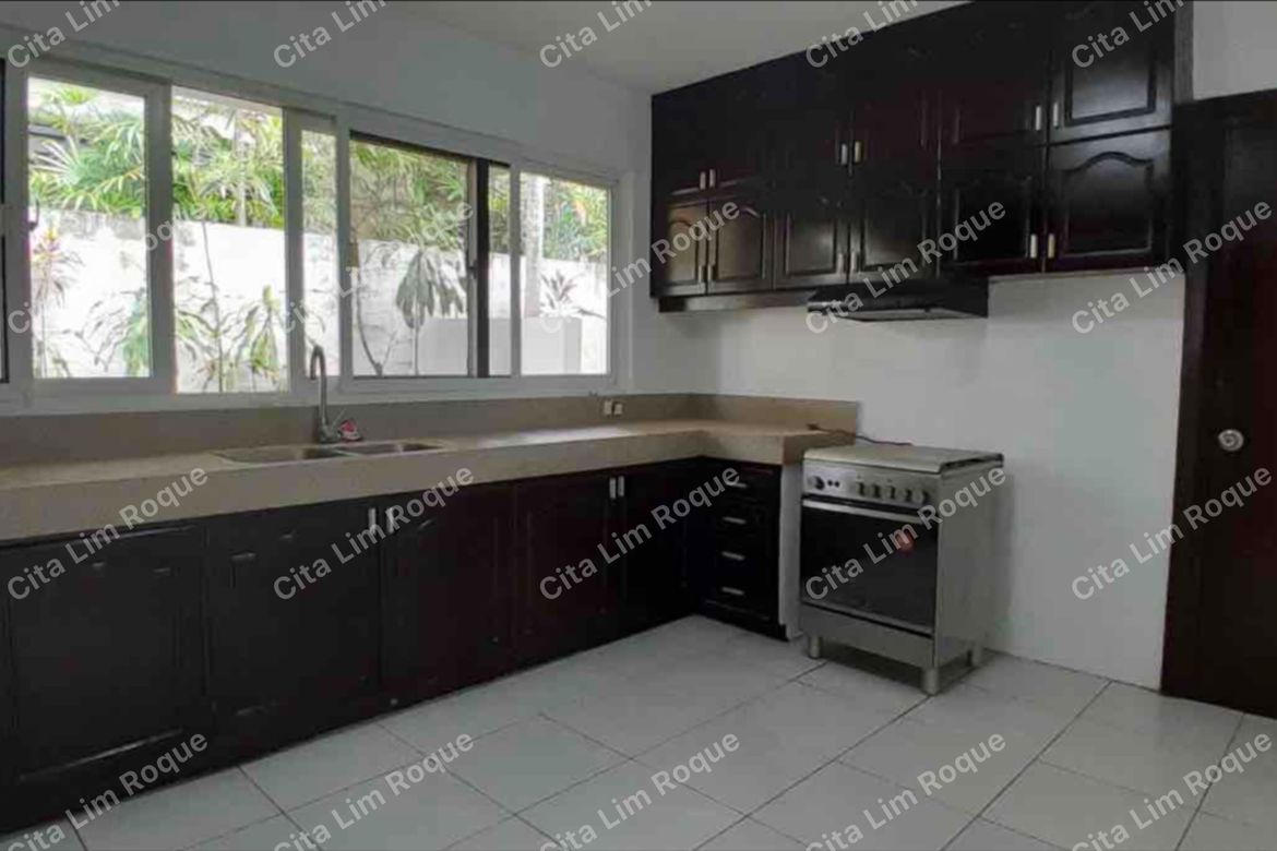 3 Bedroom House for Sale in Urdaneta Village, Urdaneta, Makati City near MRT-3 Buendia – photo 6