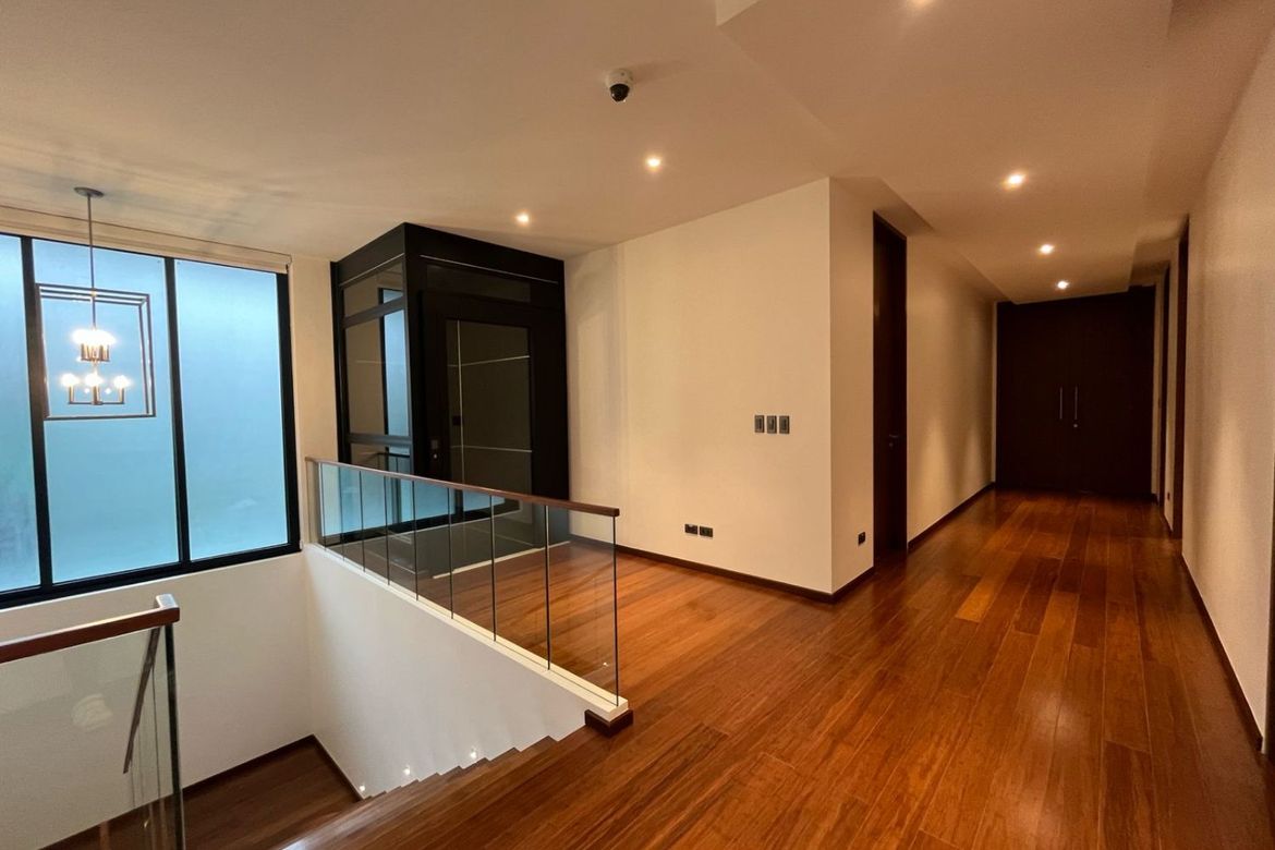 3 Bedroom House for Sale in White Plains, Quezon City, Metro Manila – photo 5