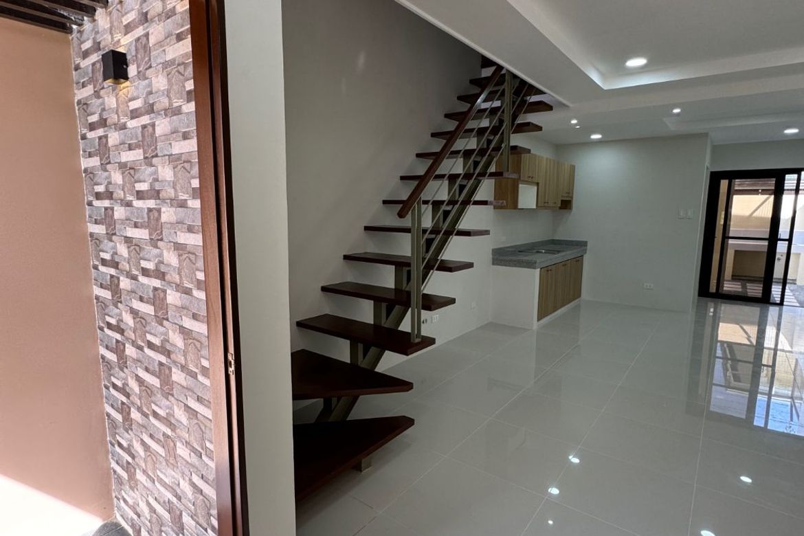 3 Bedroom Townhouse for Sale in Almanza Uno, Las Piñas, Metro Manila – photo 5