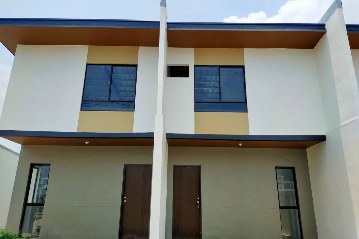 3 Bedroom Townhouse for Sale in As-Is, Bauan, Batangas