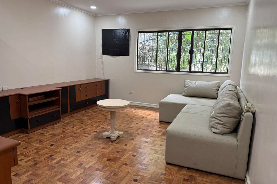 3 Bedroom Townhouse for Sale in Bagong Lipunan Ng Crame, Quezon City, Metro Manila near LRT-2 Betty Go-Belmonte
