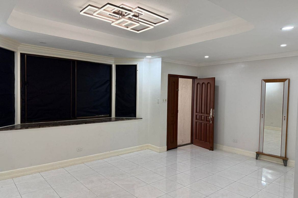 3 Bedroom Townhouse for Sale in Bagong Lipunan Ng Crame, Quezon City, Metro Manila near LRT-2 Betty Go-Belmonte – photo 6