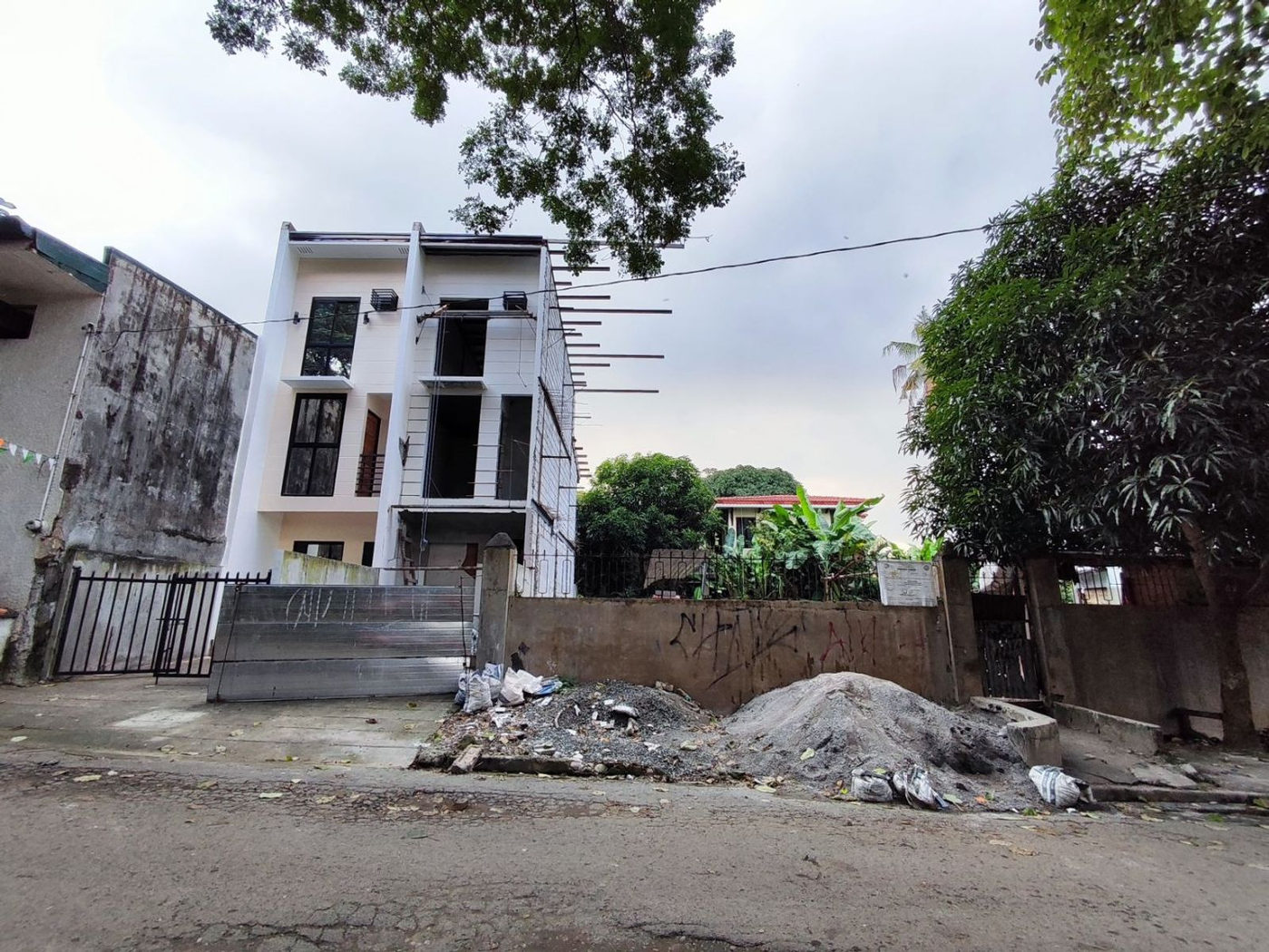 3-Bedroom Townhouse for Sale in Barangay 179, Caloocan, Metro Manila – photo 2