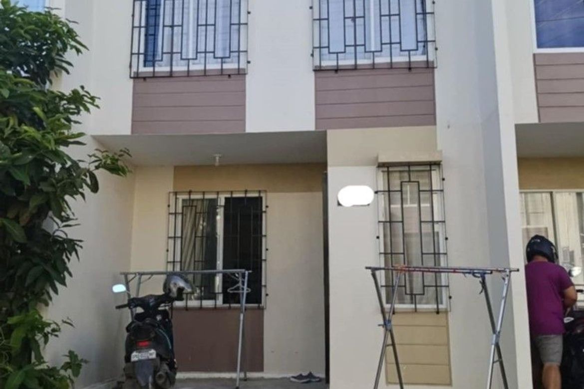 3 Bedroom Townhouse for Sale in Basak, Lapu-Lapu, Cebu
