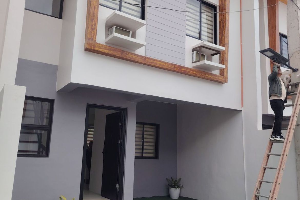 3 Bedroom Townhouse for Sale in Carsadang Bago I, Imus, Cavite