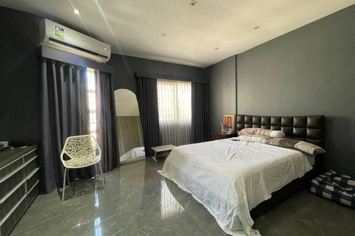 3 Bedroom Townhouse for Sale in Central, Quezon City, Metro Manila – photo 2