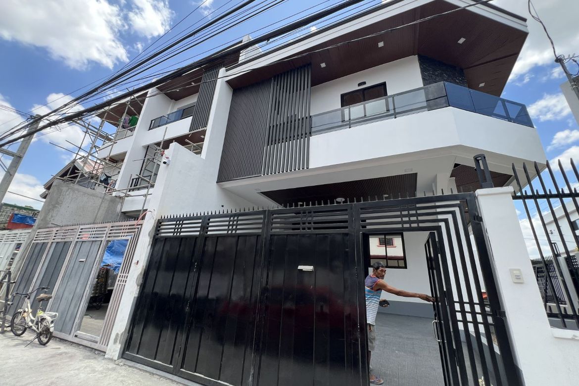 3 Bedroom Townhouse for Sale in Concepcion Uno, Marikina, Metro Manila – photo 2