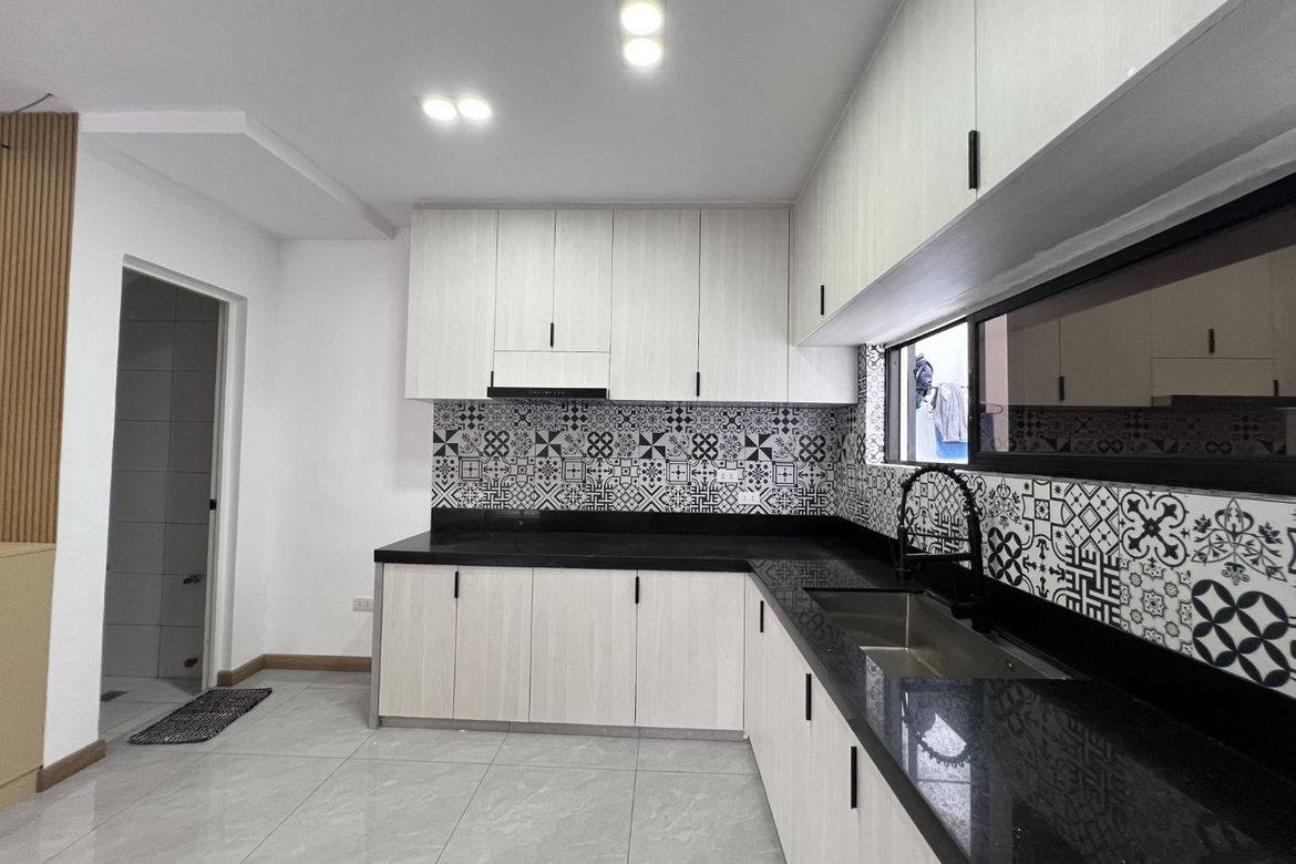 3 Bedroom Townhouse for Sale in Concepcion Uno, Marikina, Metro Manila – photo 6