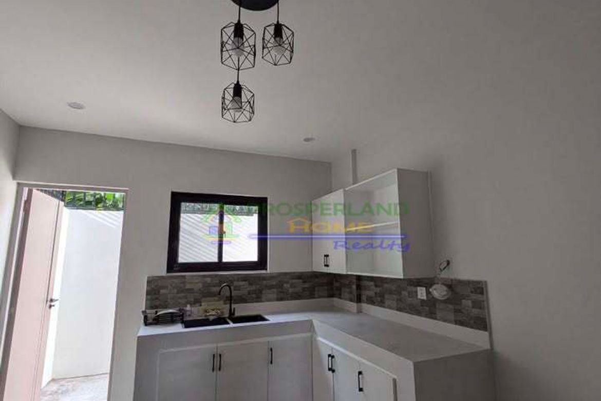 3 Bedroom Townhouse for Sale in Cuyambay, Tanay, Rizal