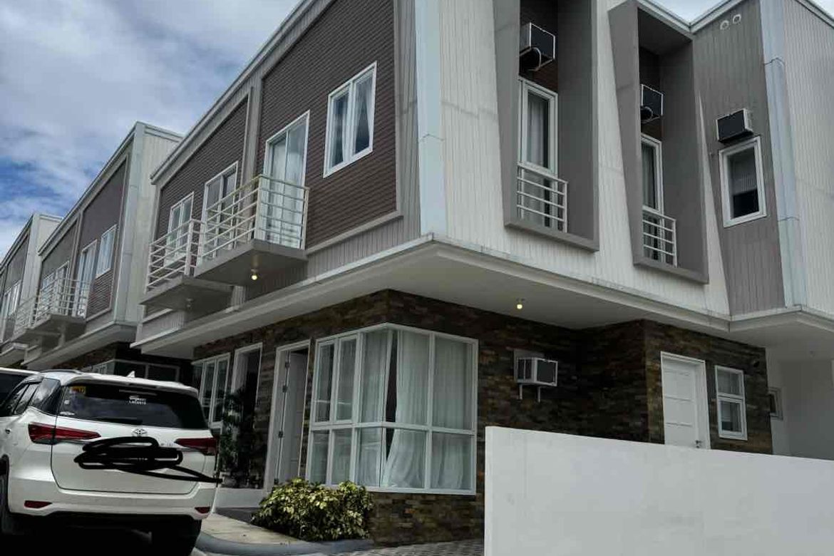 3 Bedroom Townhouse for Sale in Elevé Homes Tagaytay, Maharlika West, Tagaytay, Cavite – photo 2