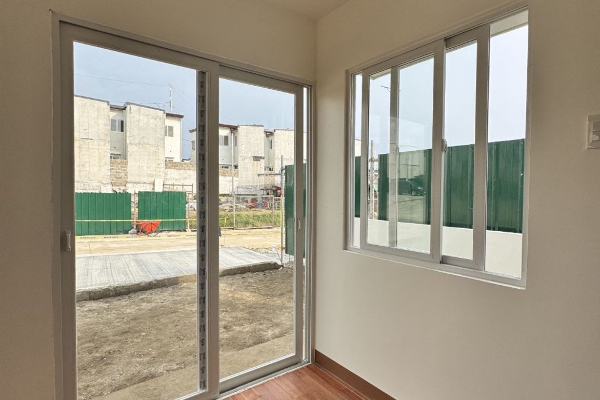 3 Bedroom Townhouse for Sale in Gelerang Kawayan, San Pascual, Batangas – photo 7
