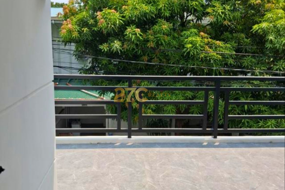 3 Bedroom Townhouse for Sale in Guadalupe Viejo, Makati, Metro Manila near MRT-3 Guadalupe – photo 7