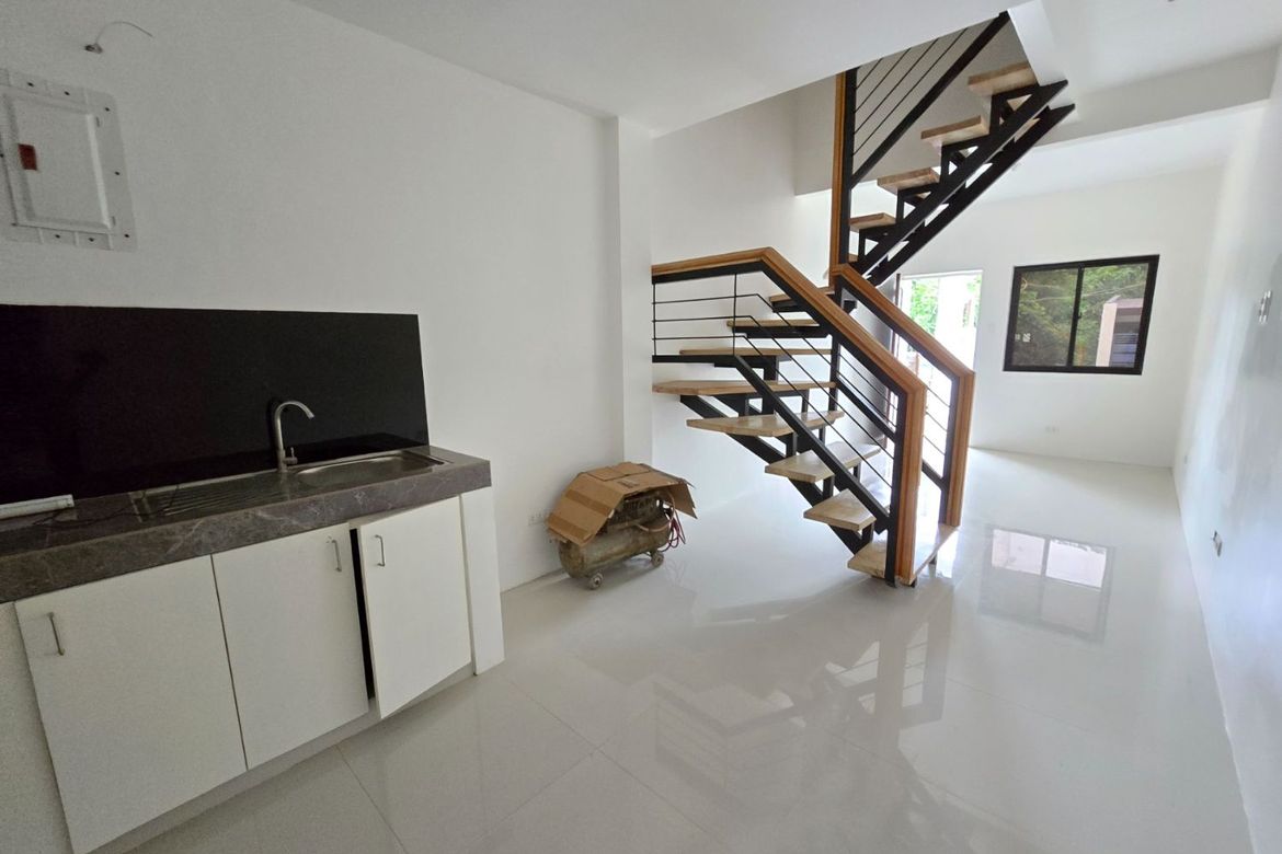 3 Bedroom Townhouse for Sale in Guitnang Bayan I, San Mateo, Rizal – photo 4