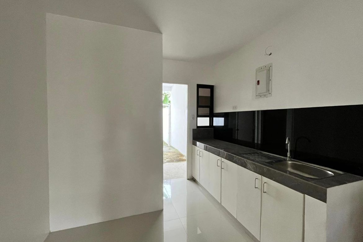 3 Bedroom Townhouse for Sale in Guitnang Bayan I, San Mateo, Rizal – photo 5