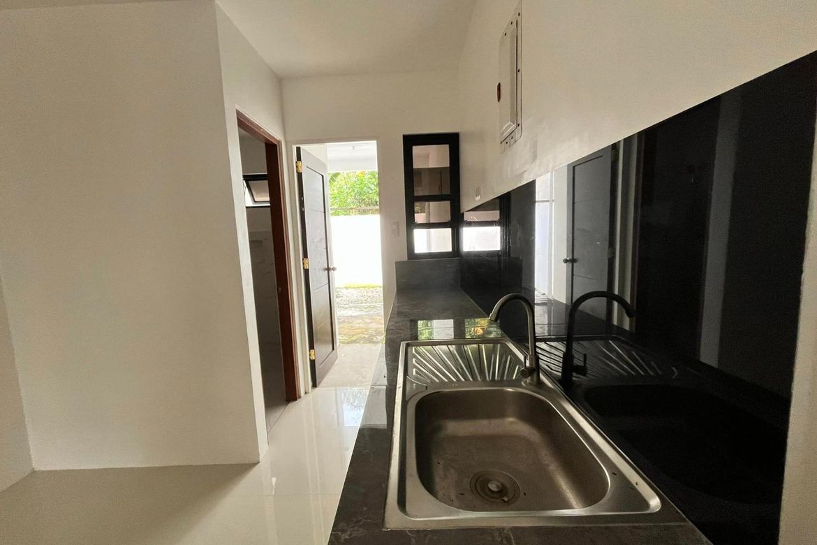 3 Bedroom Townhouse for Sale in Guitnang Bayan I, San Mateo, Rizal – photo 6