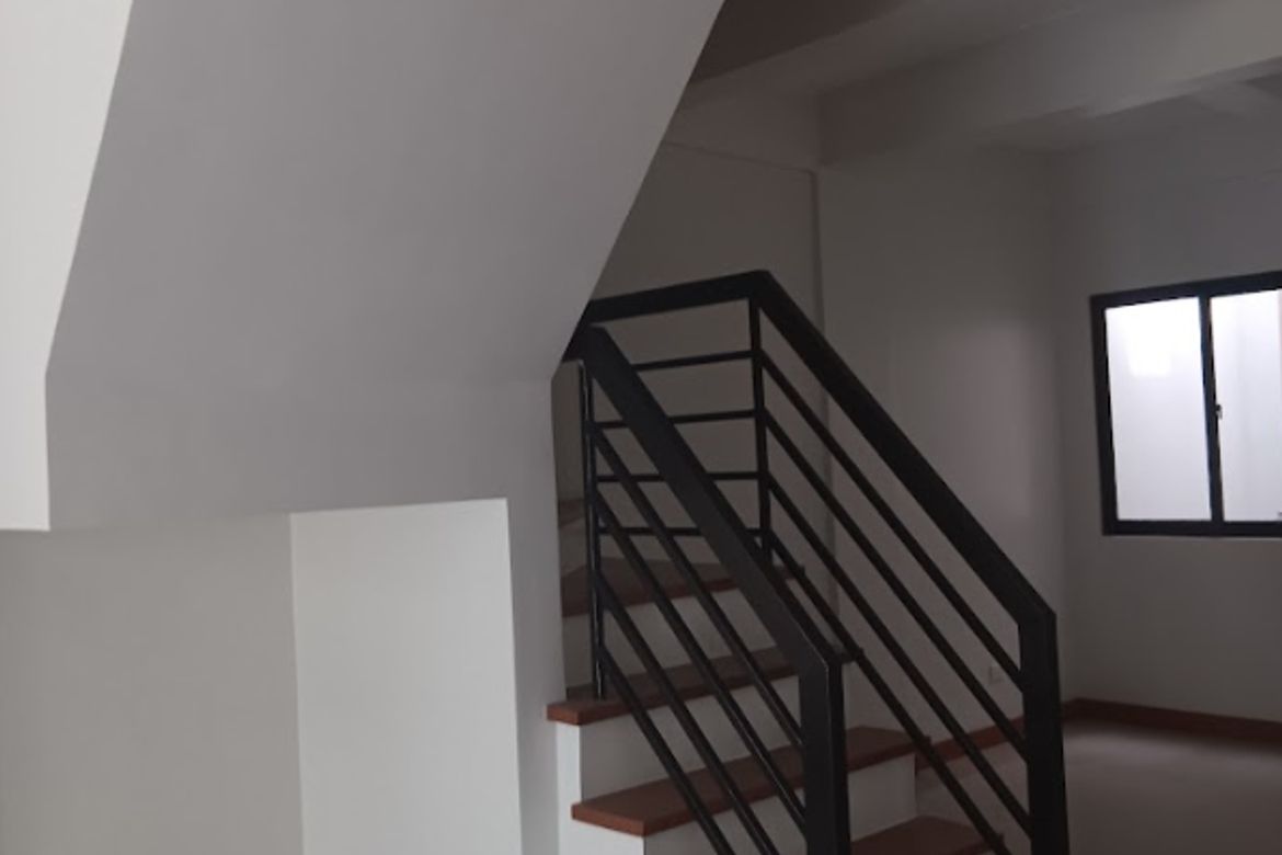3 Bedroom Townhouse for Sale in Guitnang Bayan I, San Mateo, Rizal – photo 5